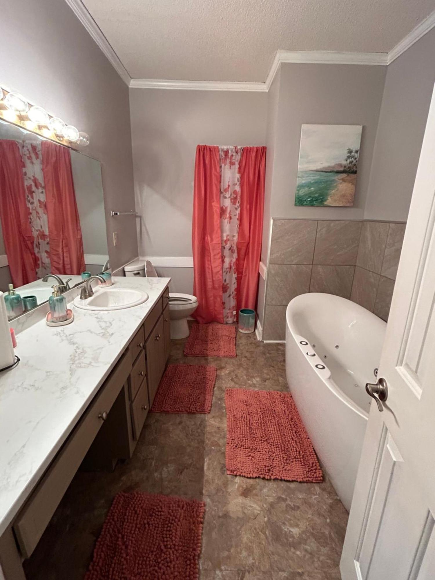 Home Away From Home With Pool Rocky Mount Εξωτερικό φωτογραφία
